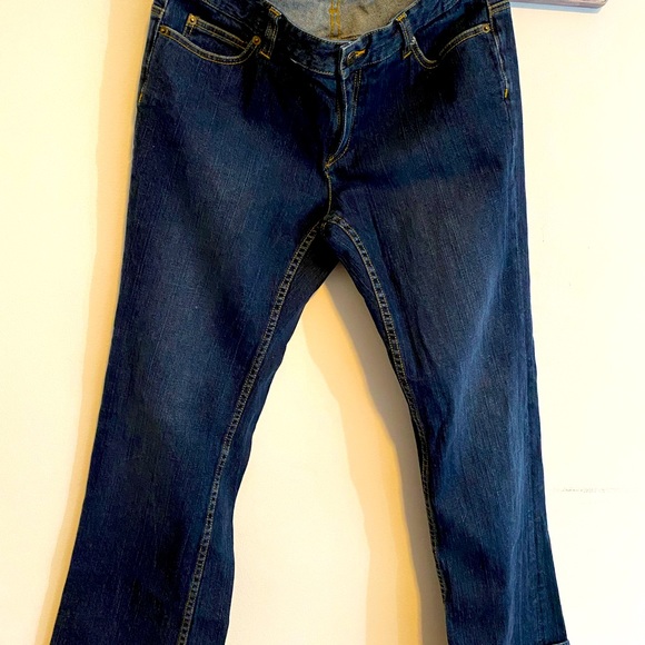 Michael kors  jeans size 10 excellent condition. Slight flare leg - Picture 2 of 8